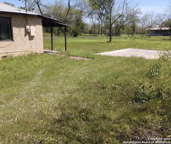 412 Seguin - Photo 1