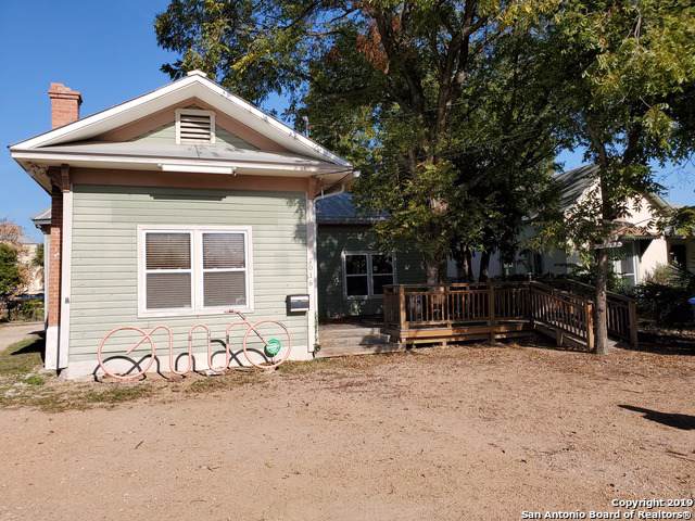1016 Flores St - Photo 1