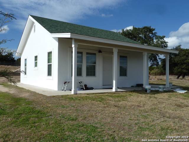 784 Ranch Road 2721 - Photo 1