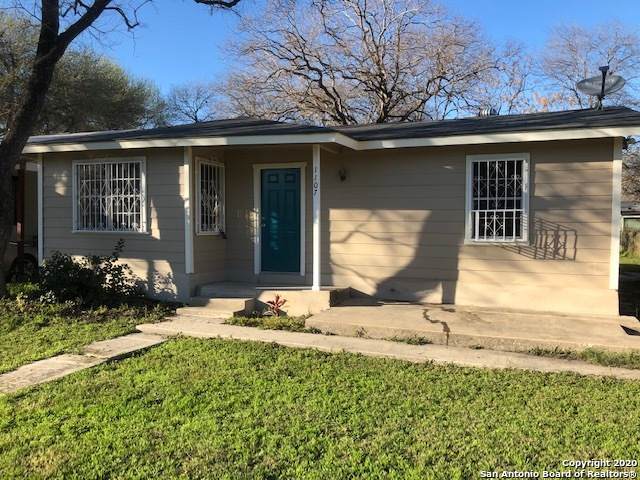 1107 Whitman Ave - Photo 1