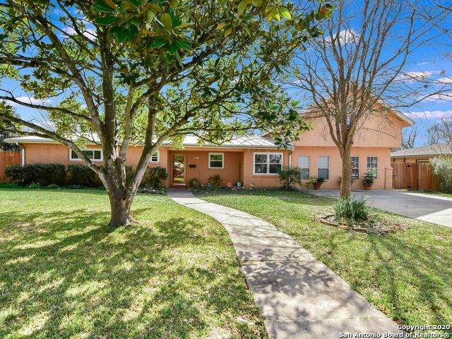 418 Robinhood Pl - Photo 1