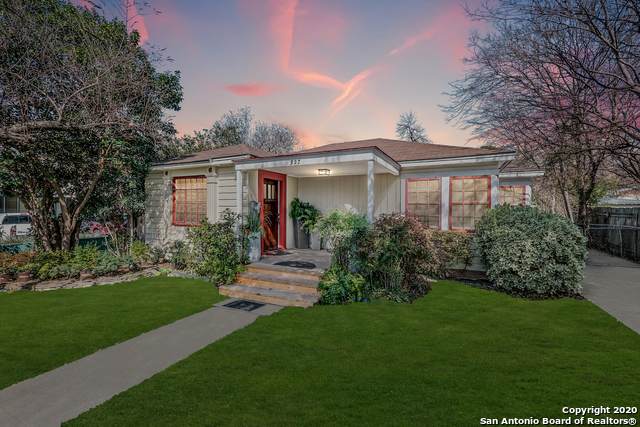 327 Ridgewood Ct - Photo 1