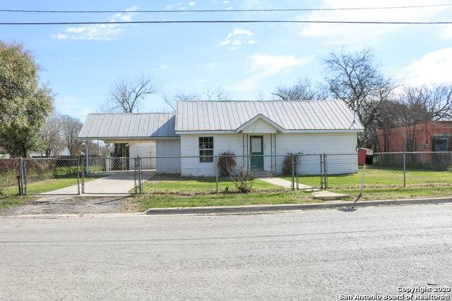 1303 Avenue K - Photo 1
