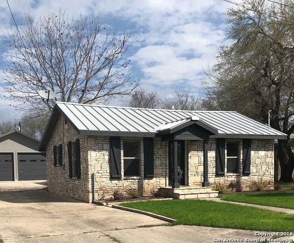 518 Theissen St - Photo 1