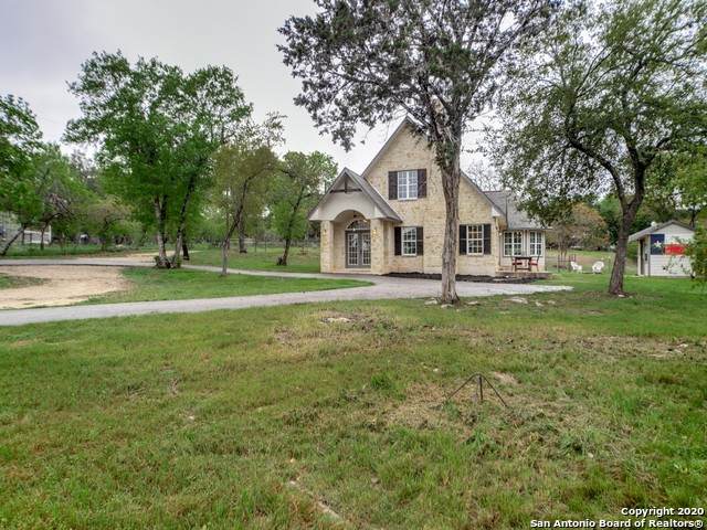 300 Saddle Mountain Dr - Photo 1