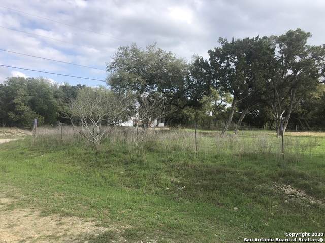 1043 Shawnee Trail - Photo 1