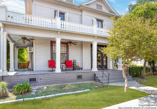 326 Dewey Pl - Photo 1