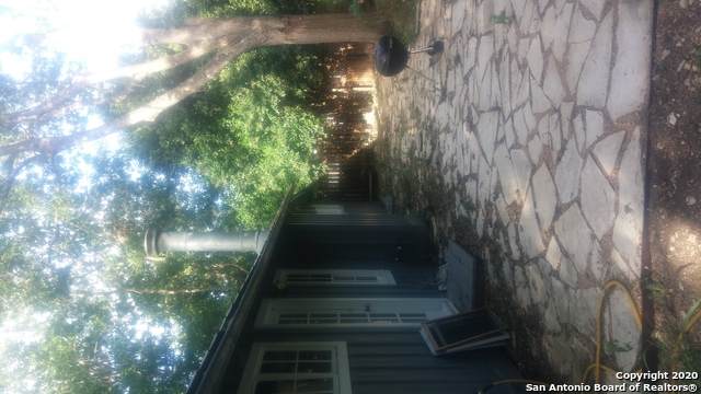 320 Rosewood Ave - Photo 1