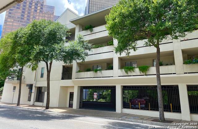 1022 Navarro St - Photo 1