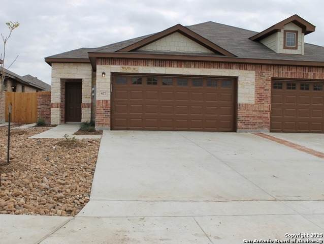 673 Creekside Circle - Photo 1