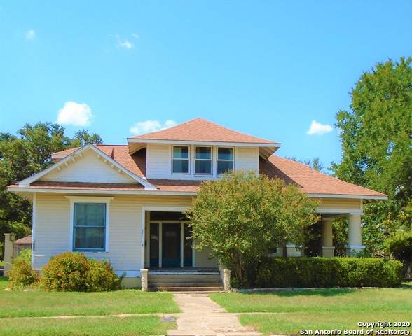 821 St. Lawrence - Photo 1
