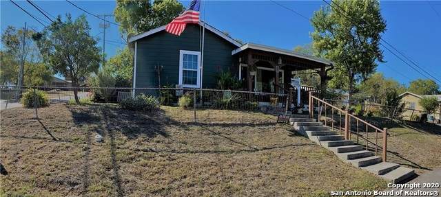 990 Mcqueeney Rd - Photo 1