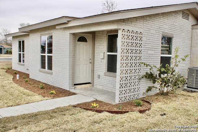 126 Pickwell Dr - Photo 1