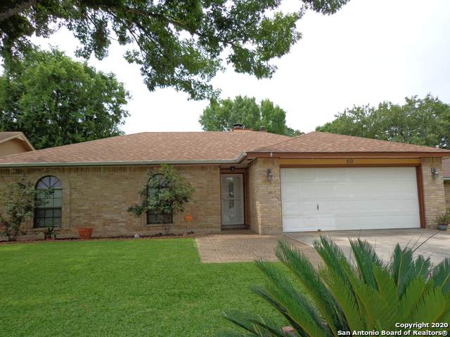 210 Clear Oak - Photo 1