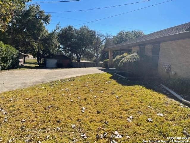 606 Elm St - Photo 1