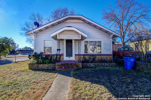 635 Gonzales St - Photo 1