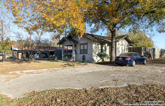 704 Exchange Ave - Photo 1