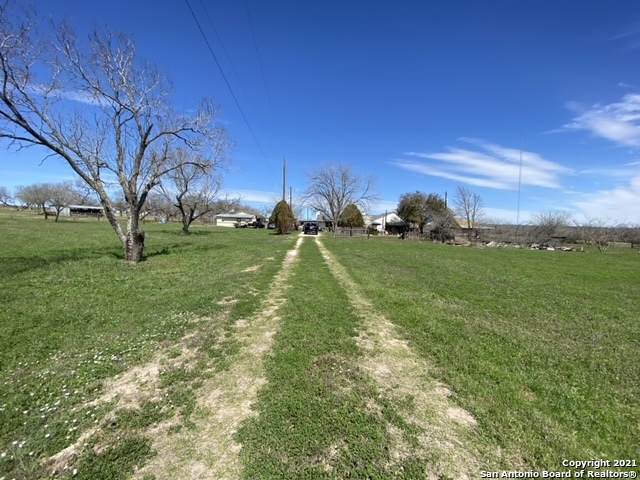 4598 State Highway 173 N - Photo 1