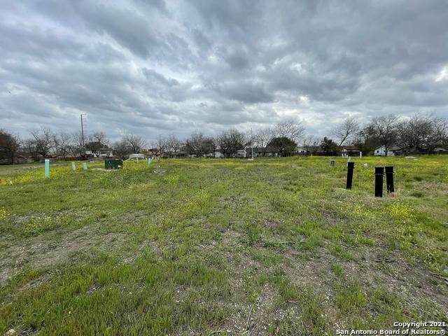 4802 Bluff St - Photo 1