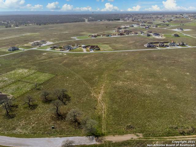 801 Pecan Valley Ln - Photo 1
