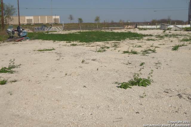 12132 Us Highway 281 - Photo 1