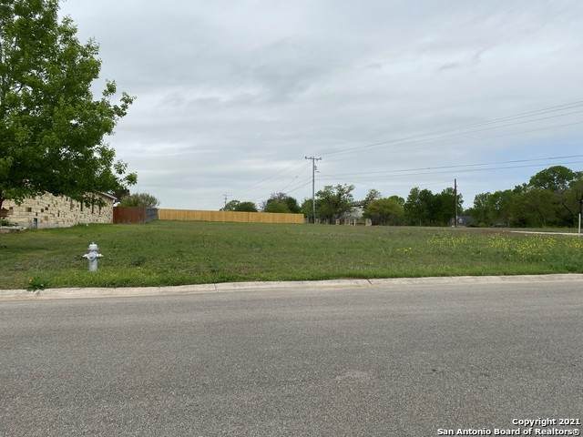 600 Oakcreek Pkwy - Photo 1