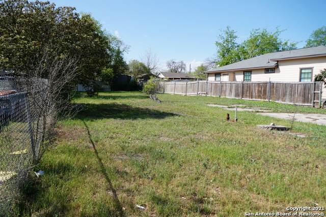 410 Riverdale Dr - Photo 1