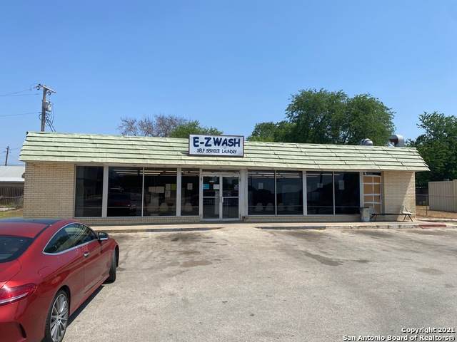 622 Oak St - Photo 1