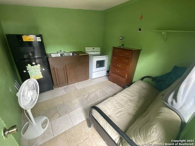 3015 Flores St - Photo 1