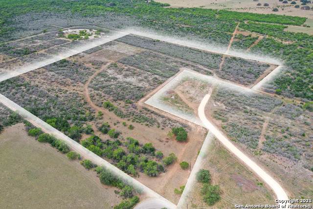 902 County Road 654 - Photo 1
