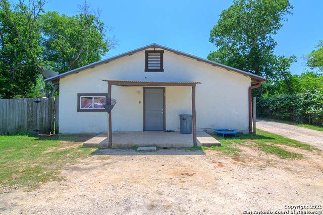 312 Blanks St - Photo 1