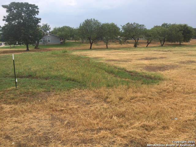 204 Country Club Lane - Photo 1