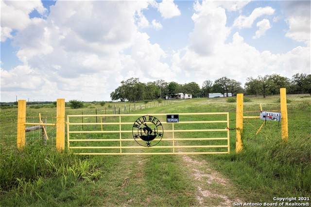 2031 County Road 438 - Photo 1