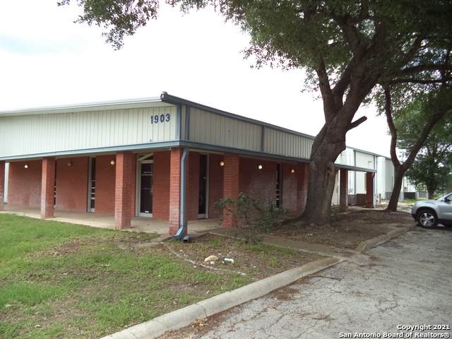 1903 Austin St - Photo 1