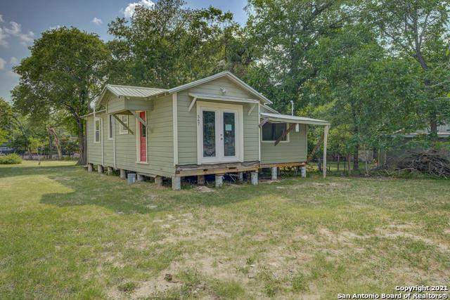 567 Booker Ave - Photo 1