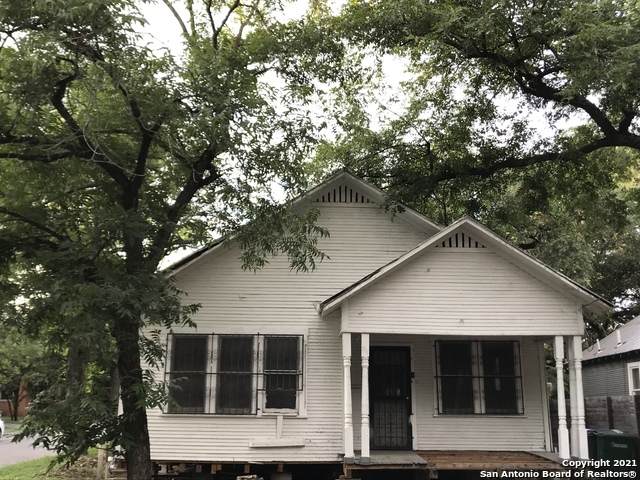 301 Woodlawn Ave - Photo 1
