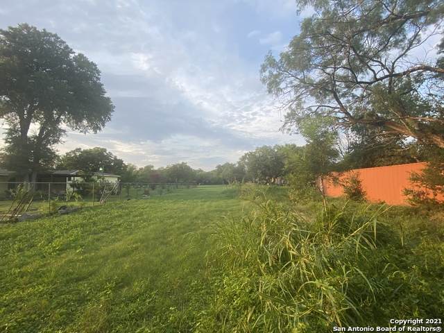 418 Freeman Dr - Photo 1