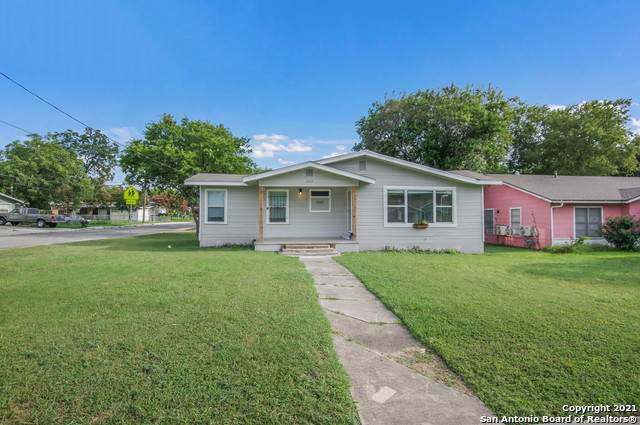 1202 El Monte Blvd - Photo 1