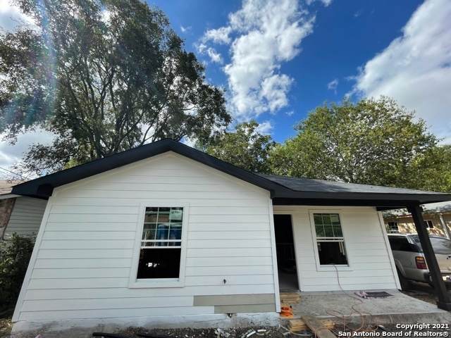262 Ferris Ave - Photo 1