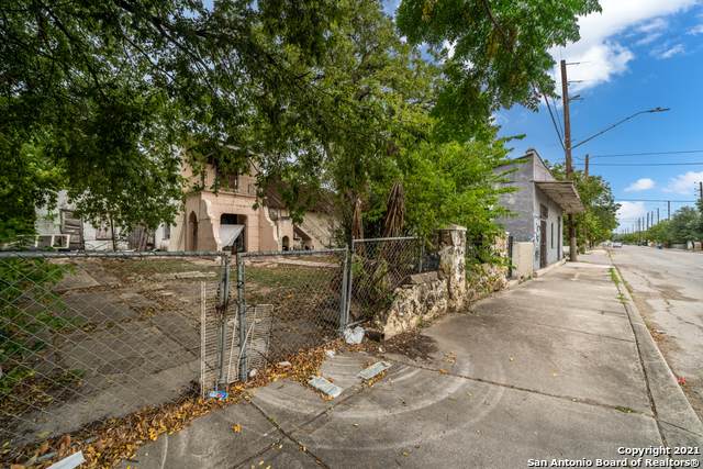 2504 Chihuahua St - Photo 1