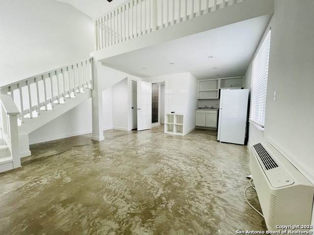 2203 El Paso St - Photo 1