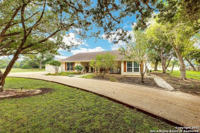 240 Deerwood Cir - Photo 1