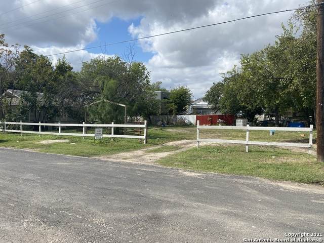 513 Olive St - Photo 1