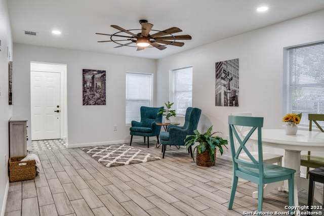 129 Halliday Ave - Photo 1