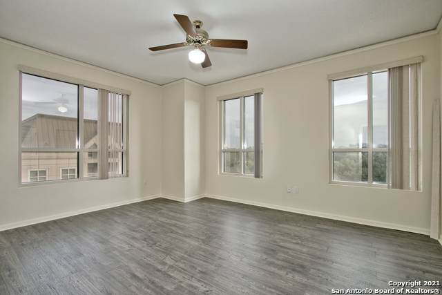 1 Towers Park Ln - Photo 1