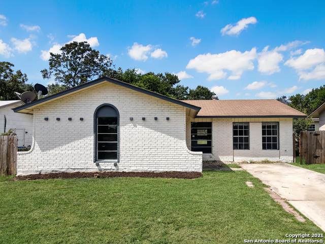 1715 Oxhill Dr - Photo 1