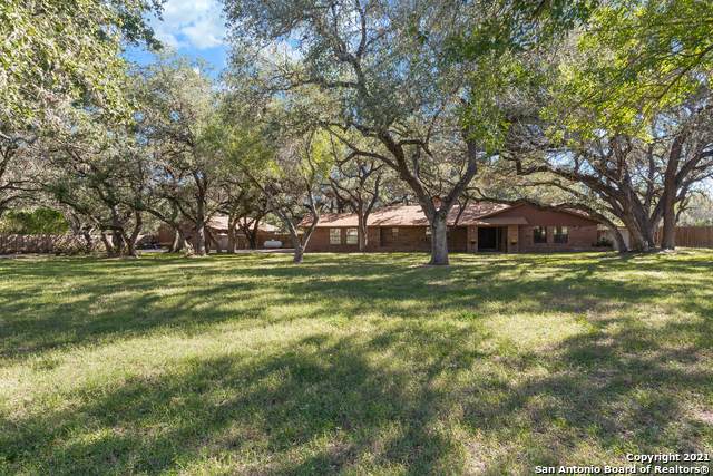 102 Crestline Dr - Photo 1
