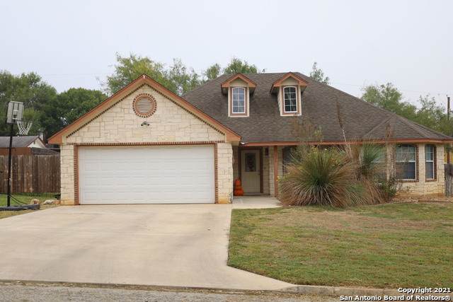 324 Crownhill - Photo 1