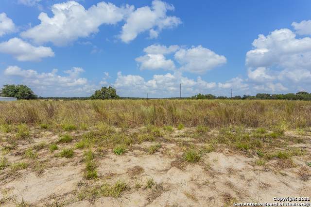 714 Sunrise Ln - Photo 1