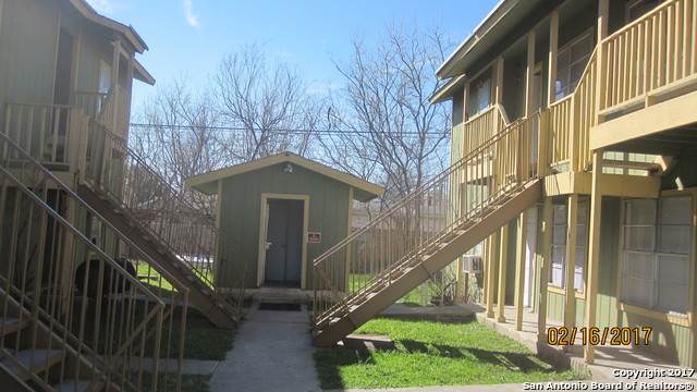 1640 Woodlawn Ave - Photo 1